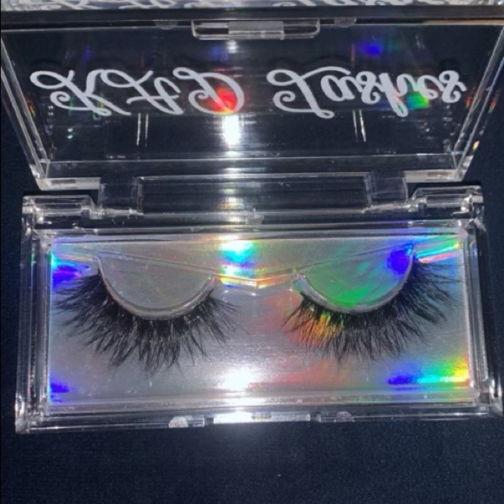 100% Real Mink Eyelashes!